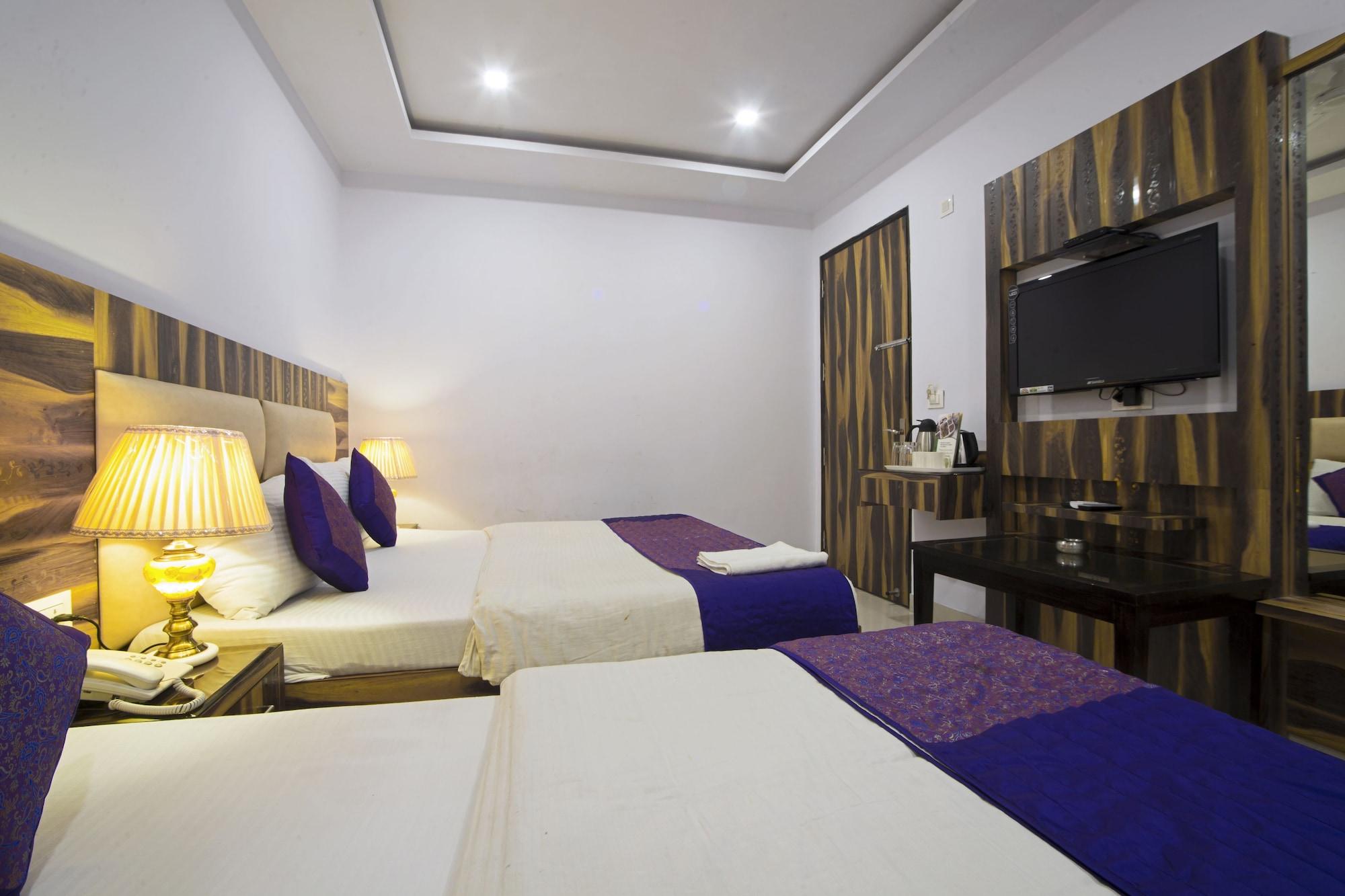 Hotel Shri Vinayak At New Delhi Railway Station-By Rcg Hotels Exterior photo