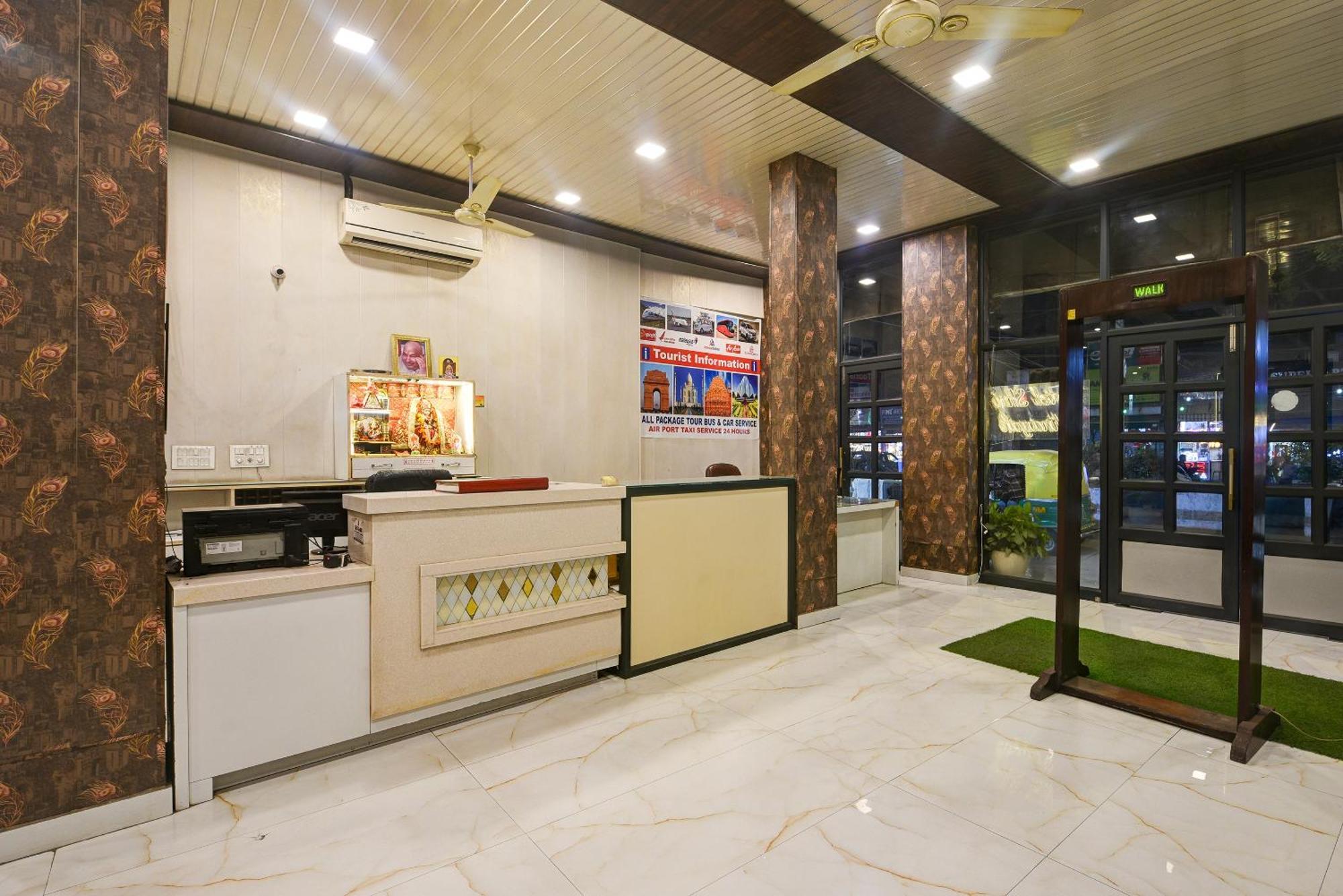 Hotel Shri Vinayak At New Delhi Railway Station-By Rcg Hotels Exterior photo