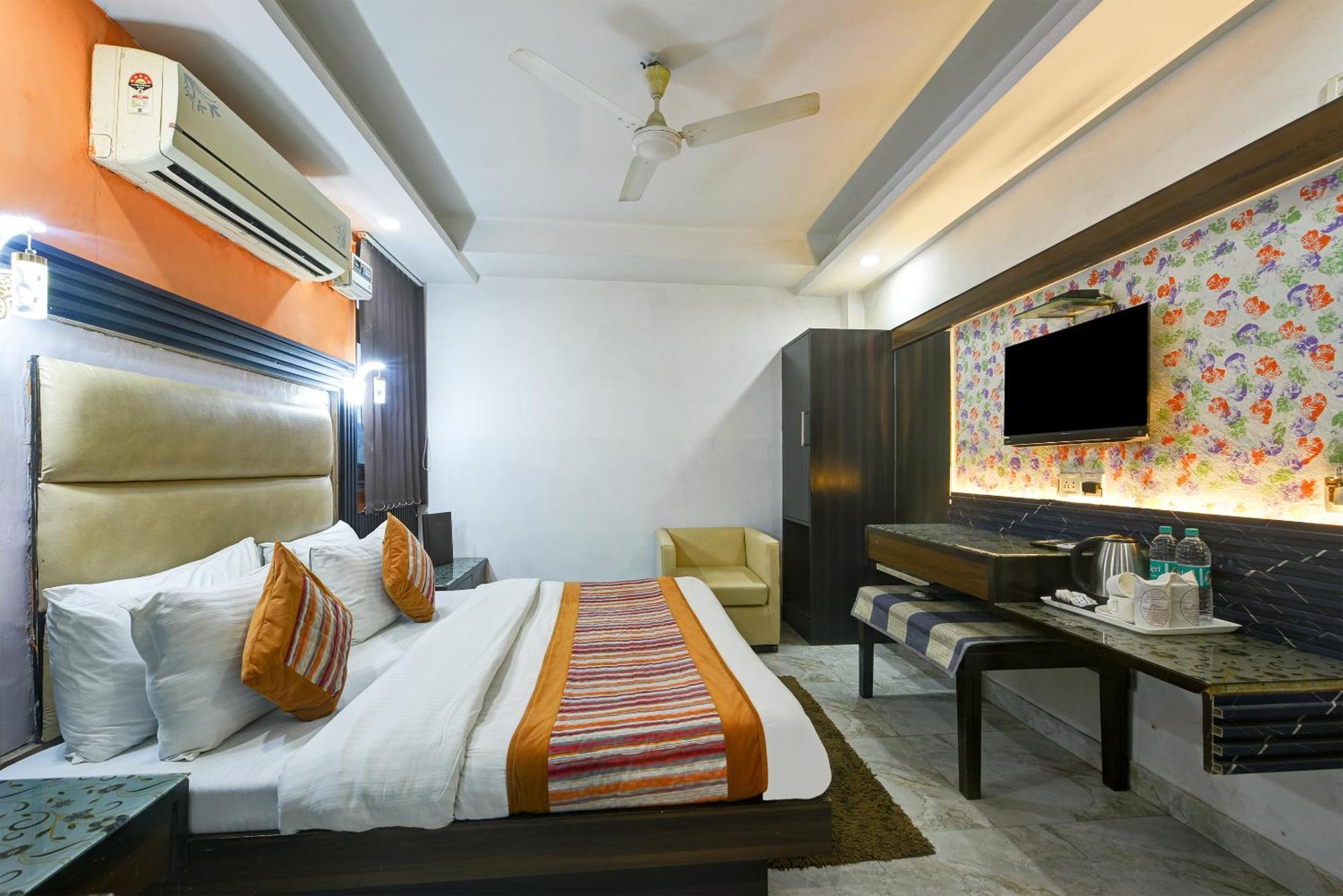 Hotel Shri Vinayak At New Delhi Railway Station-By Rcg Hotels Exterior photo