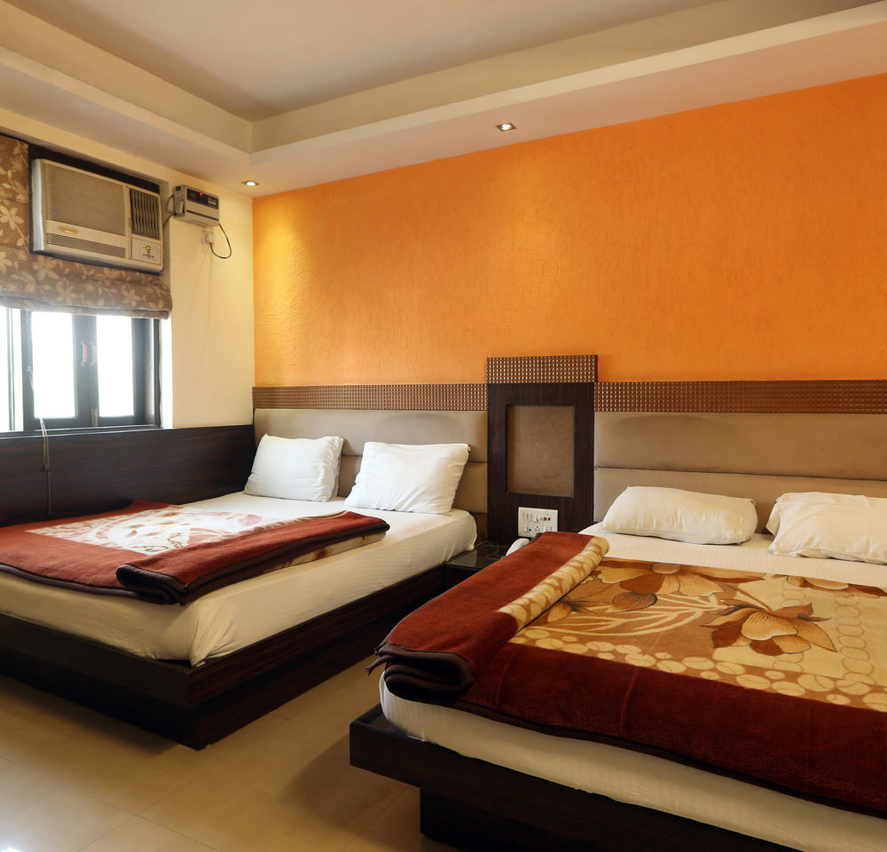 Hotel Shri Vinayak At New Delhi Railway Station-By Rcg Hotels Exterior photo